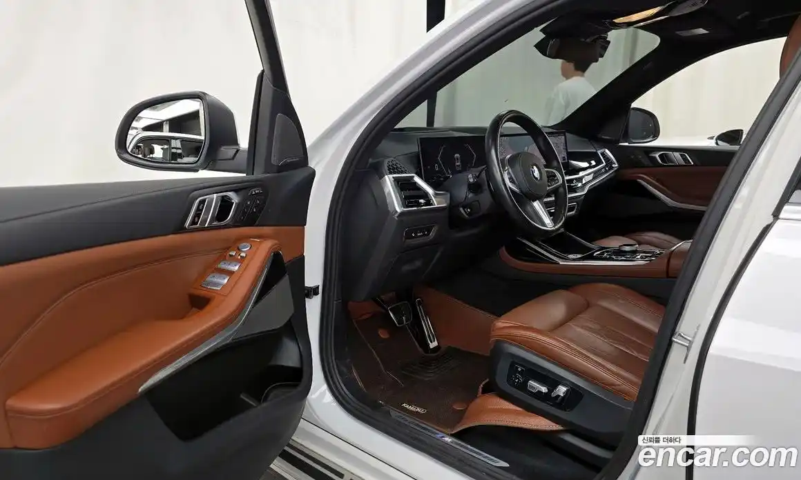 BMW X7 2023 3.0 автомат (гидро), фото 13