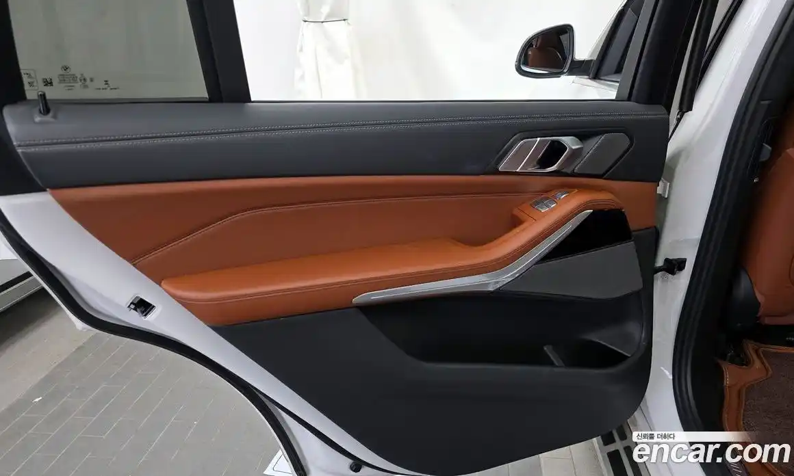 BMW X7 2023 3.0 автомат (гидро), фото 15