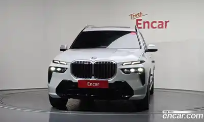BMW X7 2023 3.0 автомат (гидро), миниатюра 3