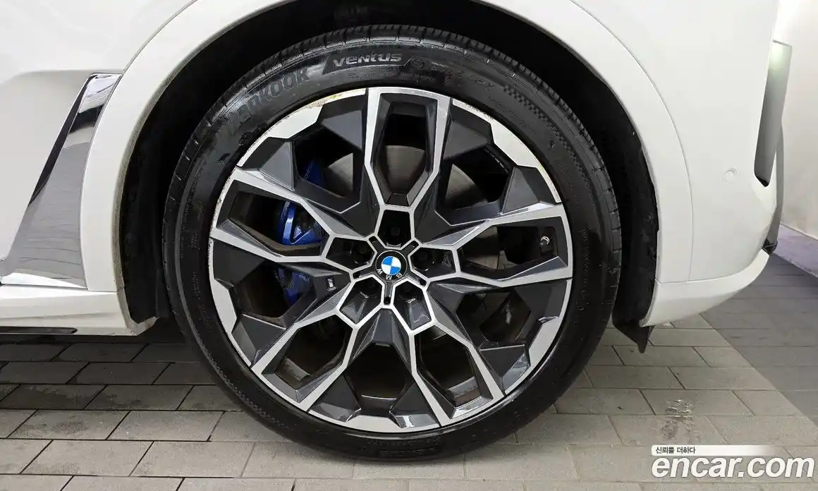 BMW X7 2023 3.0 автомат (гидро), фото 7