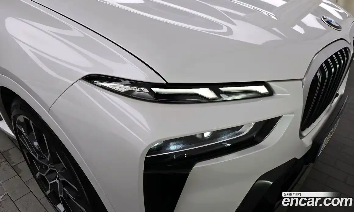 BMW X7 2023 3.0 автомат (гидро), фото 8