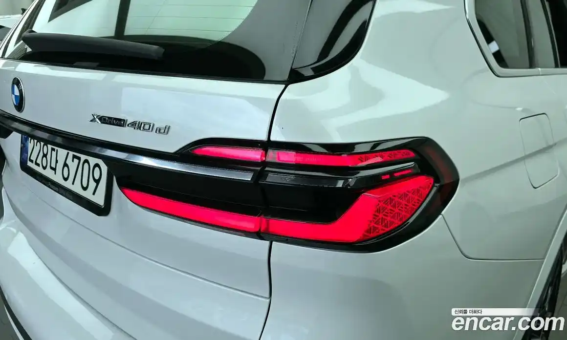 BMW X7 2023 3.0 автомат (гидро), фото 9