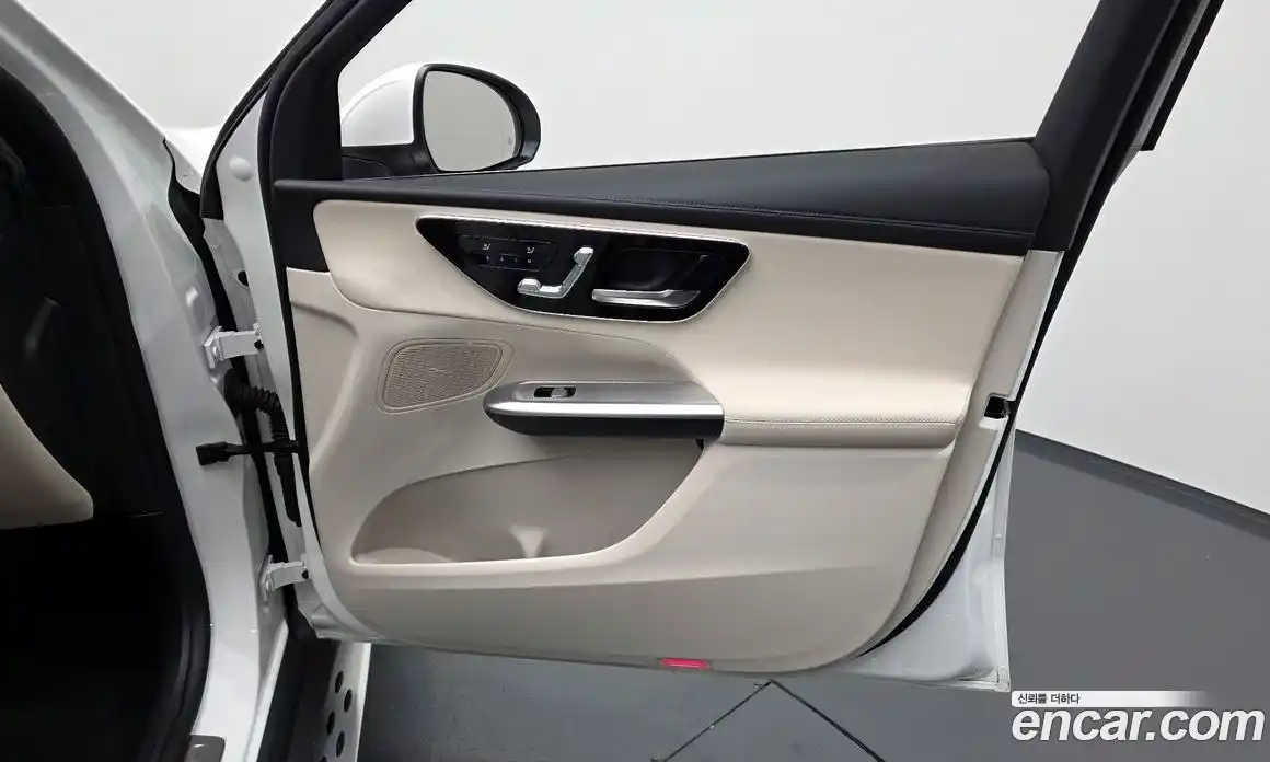 Mercedes-Benz GLC-Class 2024 2.0 автомат (гидро), фото 15