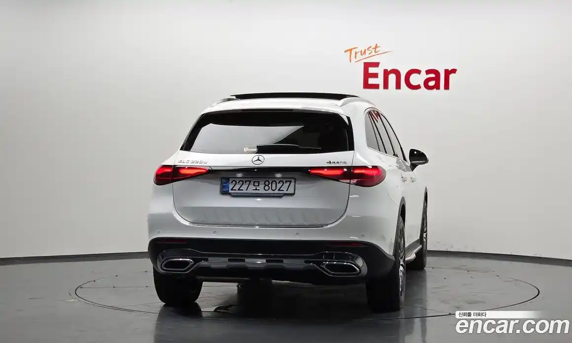 Mercedes-Benz GLC-Class 2024 2.0 автомат (гидро), фото 4