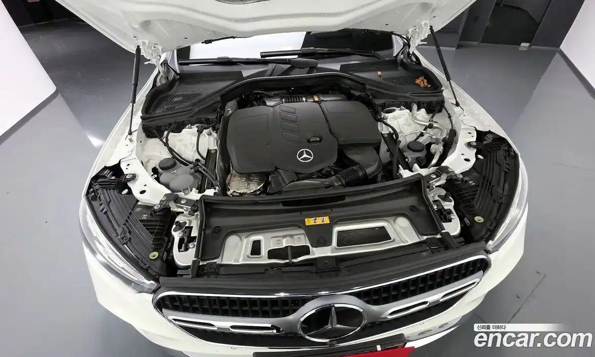 Mercedes-Benz GLC-Class 2024 2.0 автомат (гидро), фото 6