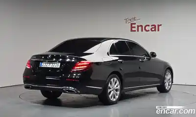 Mercedes-Benz E-Class, 2019, 79 687 км