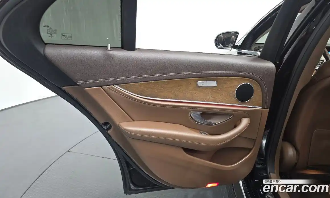 Mercedes-Benz E-Class 2019 1.9 автомат (гидро), фото 14