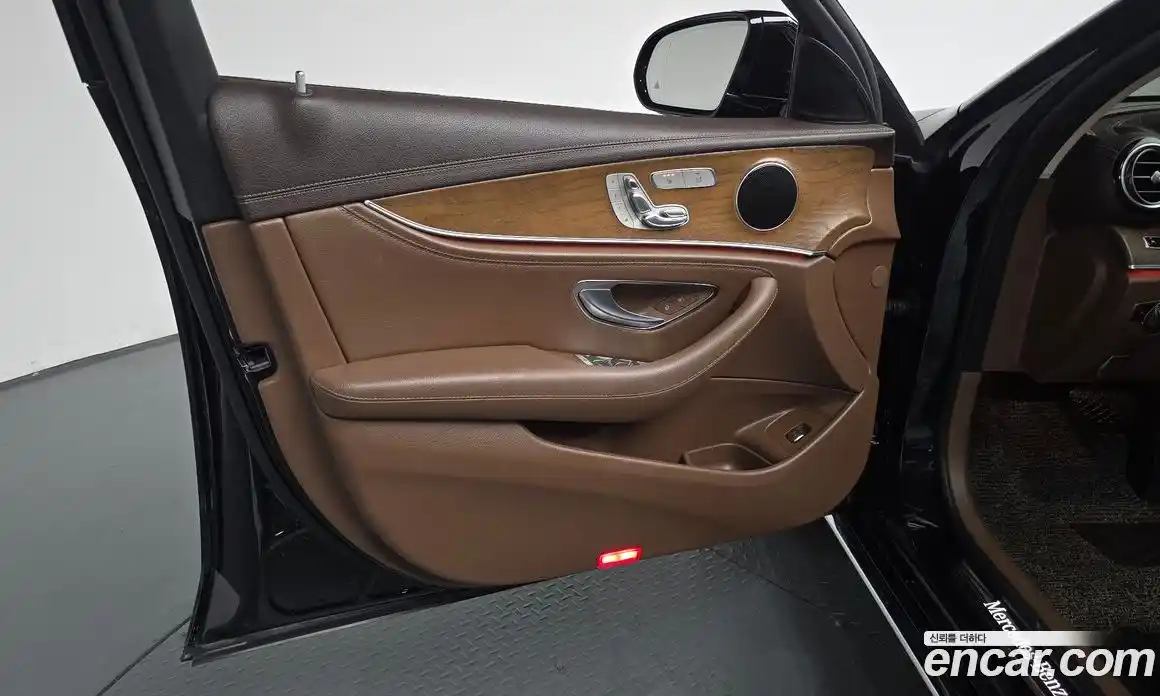 Mercedes-Benz E-Class 2019 1.9 автомат (гидро), фото 22