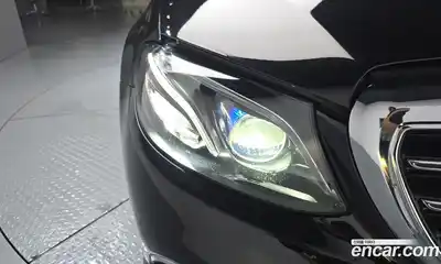 Mercedes-Benz E-Class 2019 1.9 автомат (гидро), миниатюра 7