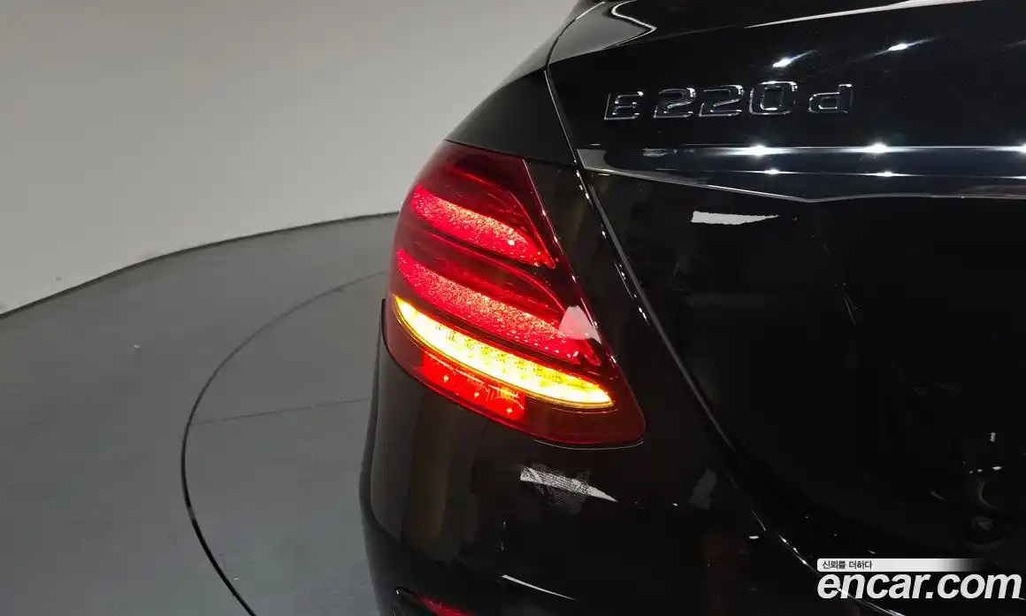 Mercedes-Benz E-Class 2019 1.9 автомат (гидро), фото 8