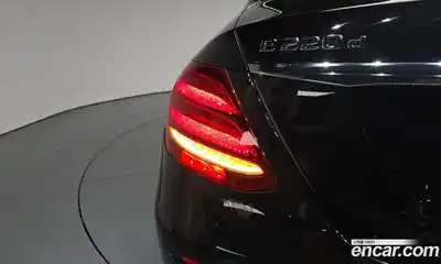 Mercedes-Benz E-Class 2019 1.9 автомат (гидро), миниатюра 8