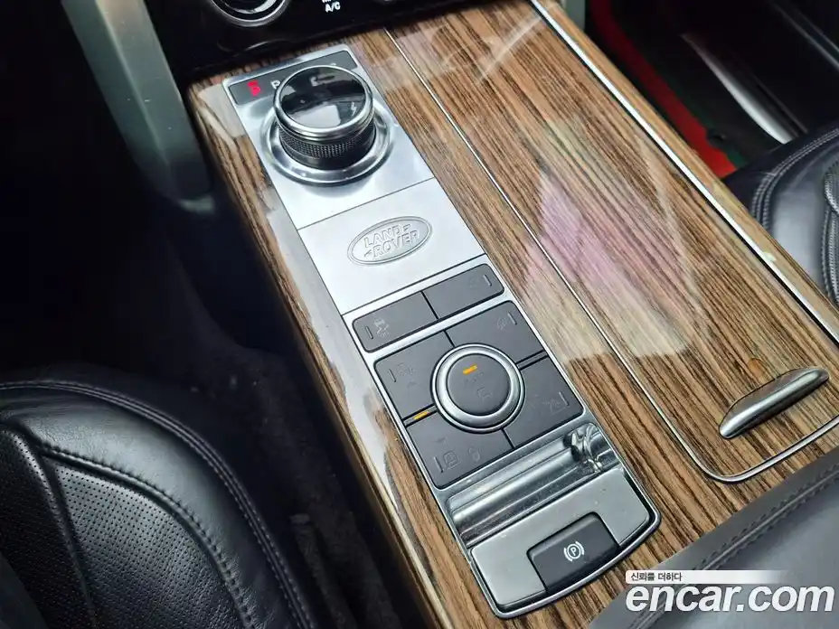 Land Rover Range Rover 2018 4.4 автомат (гидро), фото 13