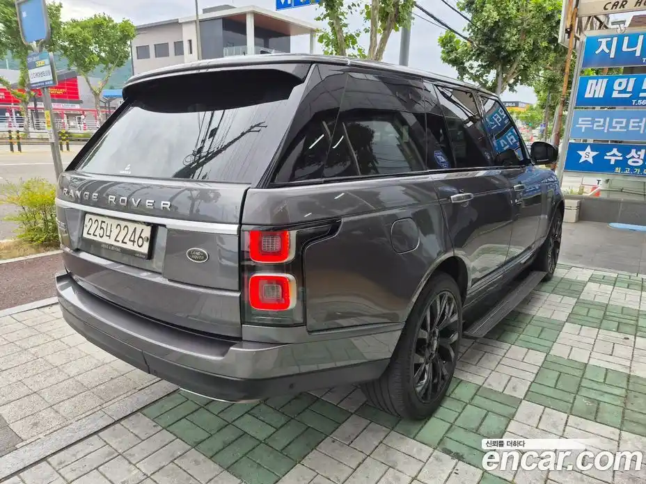 Land Rover Range Rover 2018 4.4 автомат (гидро), фото 3