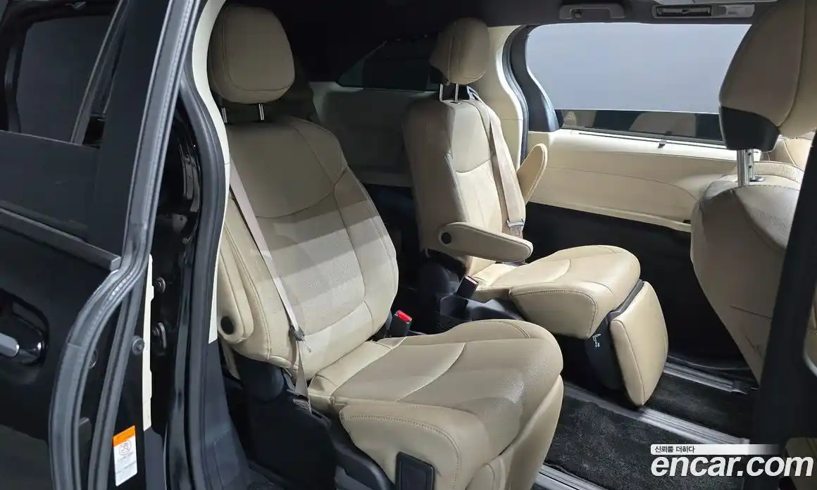 Toyota Sienna 2023 2.5 гидро, фото 17