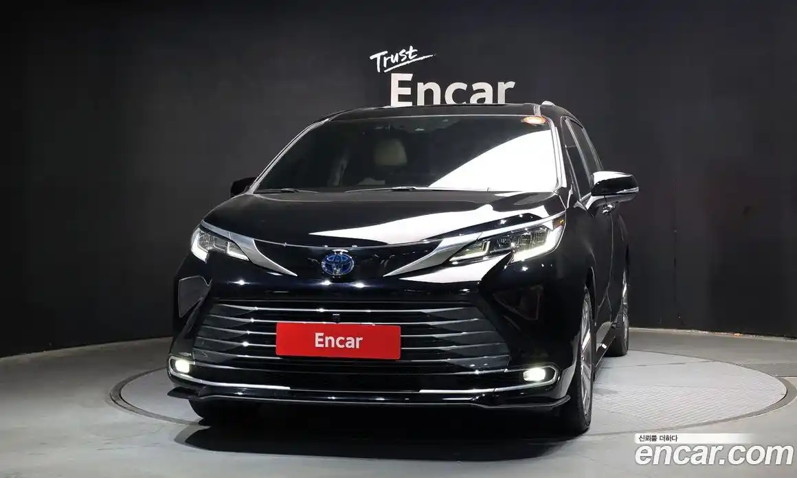 Toyota Sienna 2023 2.5 гидро, фото 3