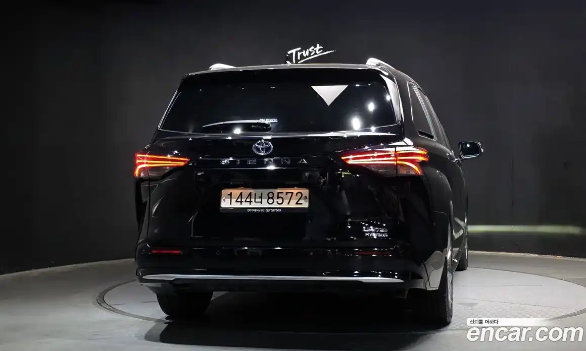 Toyota Sienna 2023 2.5 гидро, фото 4