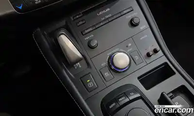 Lexus CT200h 2018 1.8 гидро, миниатюра 12