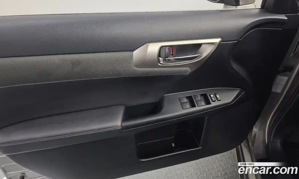 Lexus CT200h 2018 1.8 гидро, фото 14