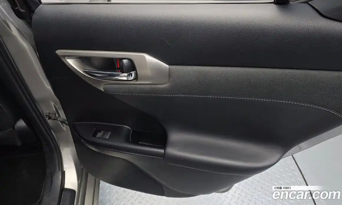 Lexus CT200h 2018 1.8 гидро, фото 15
