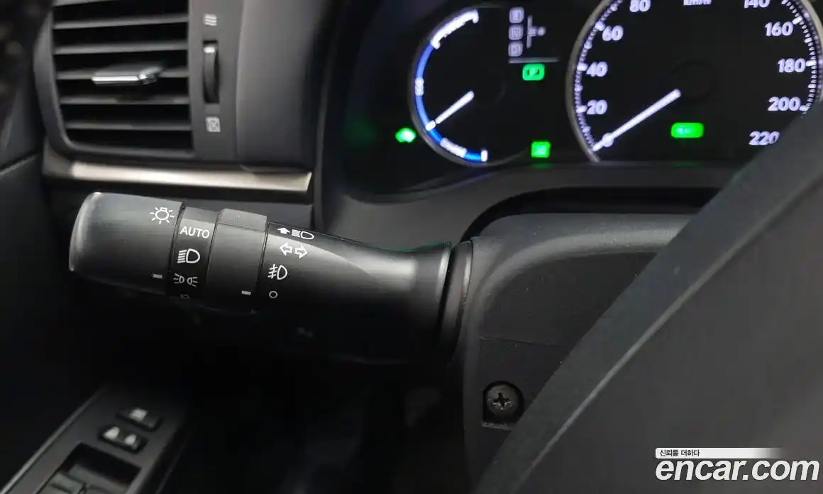 Lexus CT200h 2018 1.8 гидро, фото 28