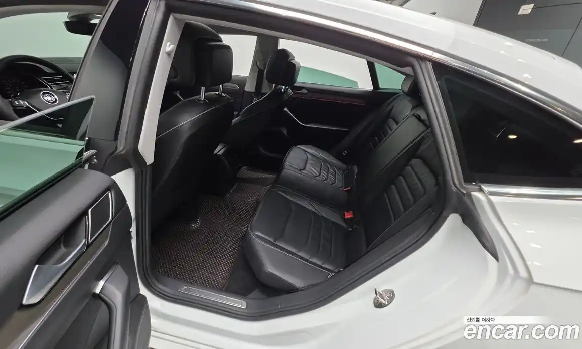 Volkswagen Arteon 2019 2.0 автомат (гидро), фото 16