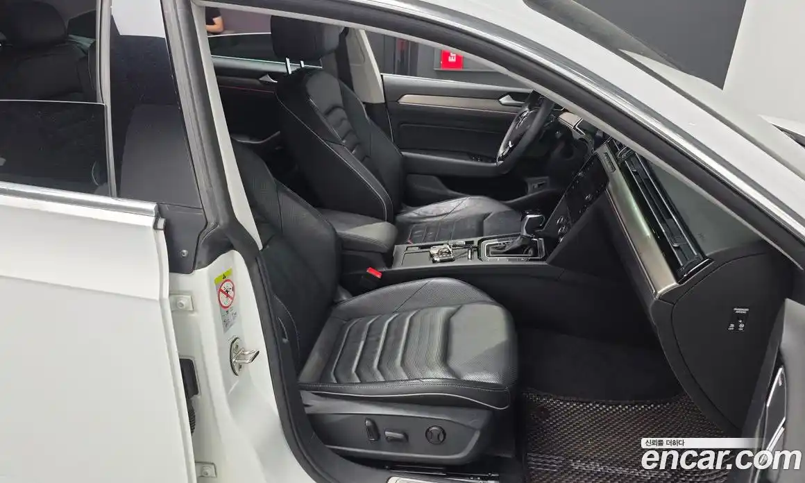 Volkswagen Arteon 2019 2.0 автомат (гидро), фото 17
