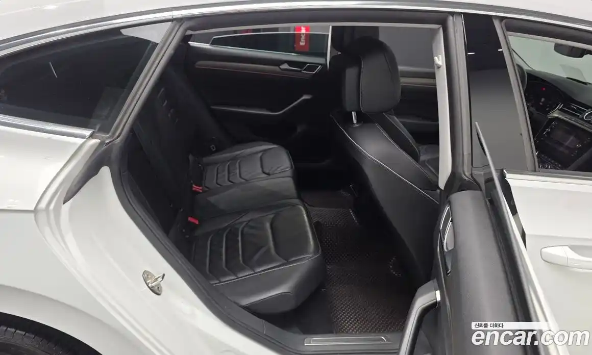 Volkswagen Arteon 2019 2.0 автомат (гидро), фото 18