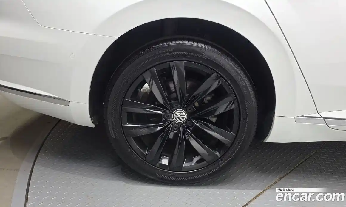 Volkswagen Arteon 2019 2.0 автомат (гидро), фото 5