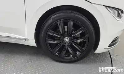 Volkswagen Arteon 2019 2.0 автомат (гидро), миниатюра 7