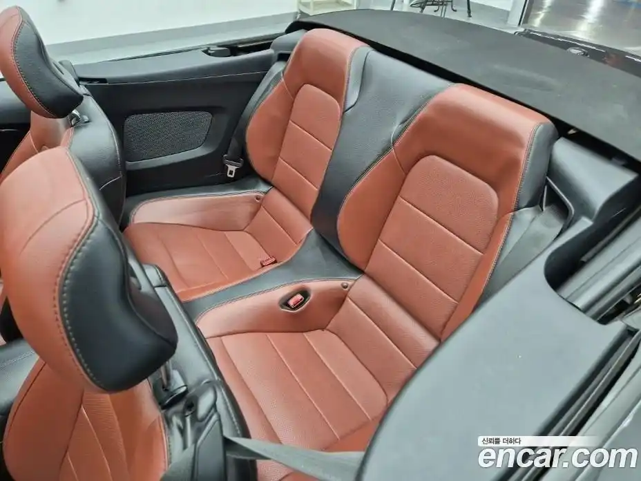 Ford Mustang 2017 2.3 автомат (гидро), фото 18