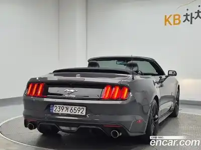 Ford Mustang 2017 2.3 автомат (гидро), миниатюра 4