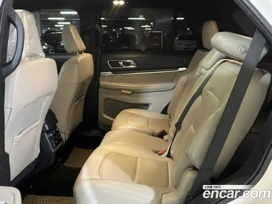 Ford Explorer 2019 2.3 автомат (гидро), фото 10