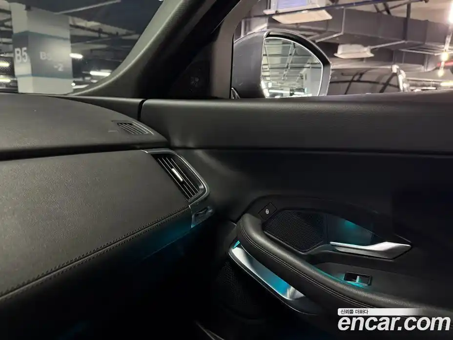 Jaguar E-Pace 2018 2.0 гидро, фото 17