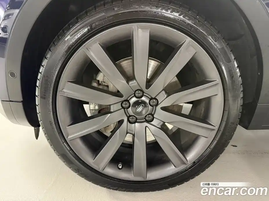 Jaguar E-Pace 2018 2.0 гидро, фото 20