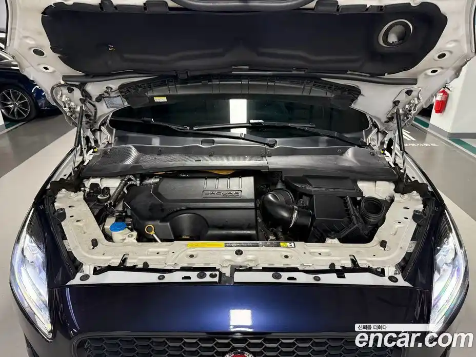 Jaguar E-Pace 2018 2.0 гидро, фото 5