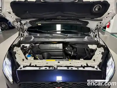 Jaguar E-Pace 2018 2.0 гидро, миниатюра 5