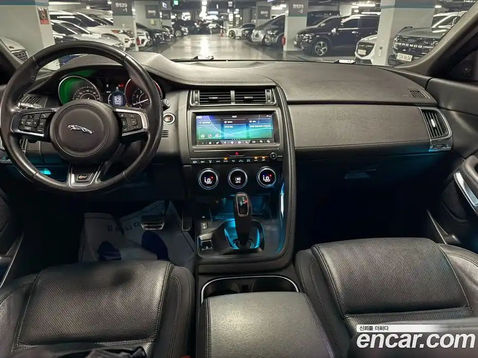 Jaguar E-Pace 2018 2.0 гидро, фото 7