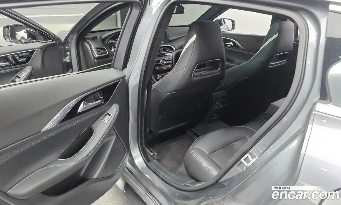 Infiniti Q30 2017 2.0 гидро, фото 11