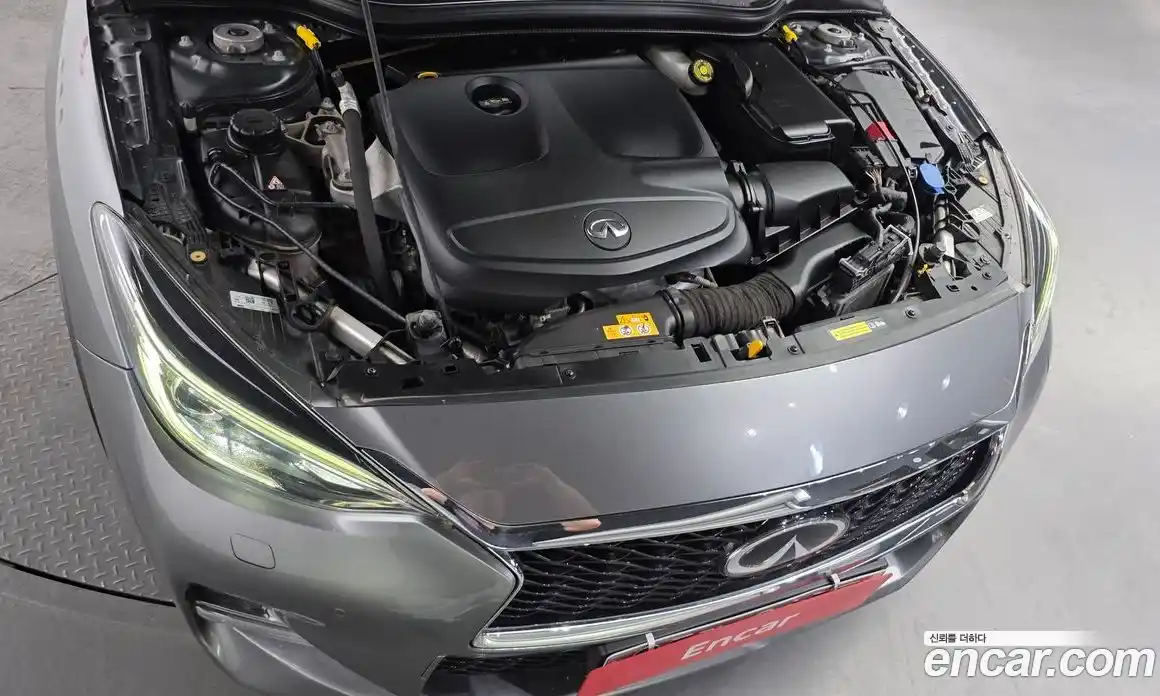 Infiniti Q30 2017 2.0 гидро, фото 6