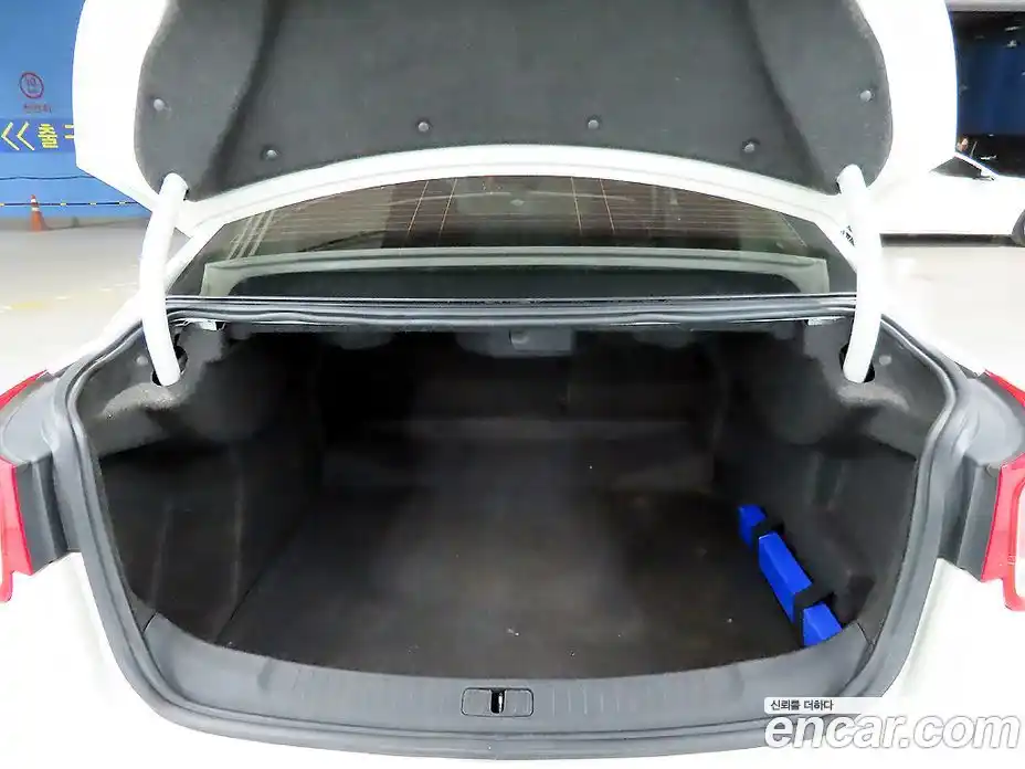 Chevrolet Malibu 2012 2.4 автомат (гидро), фото 17