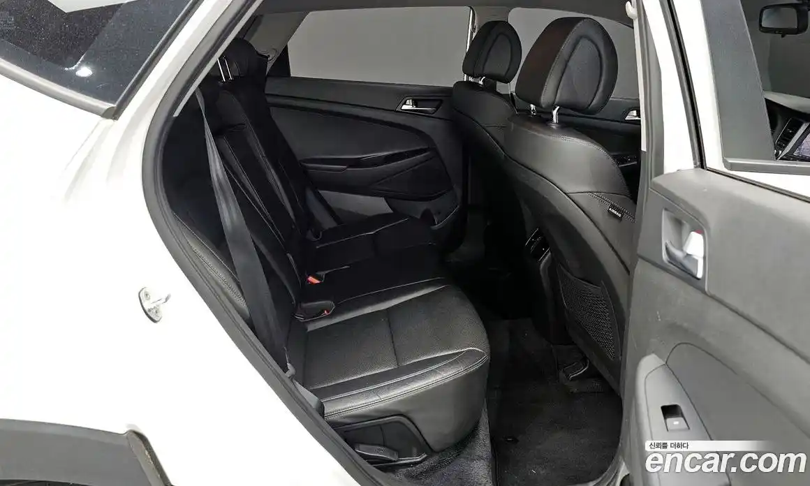 Hyundai Tucson 2017 1.6 автомат (гидро), фото 16