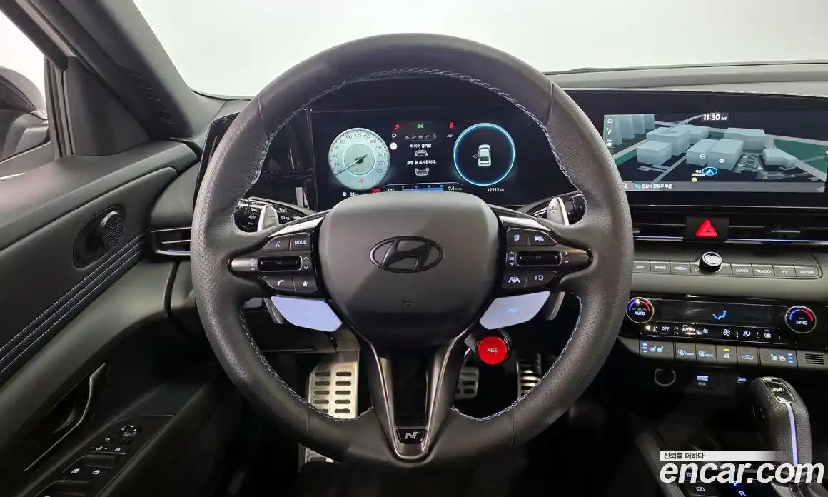 Hyundai Avante 2024 2.0 автомат (гидро), фото 13