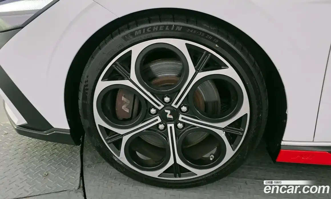 Hyundai Avante 2024 2.0 автомат (гидро), фото 5