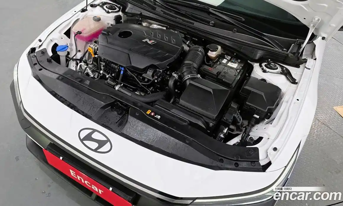 Hyundai Avante 2024 2.0 автомат (гидро), фото 6