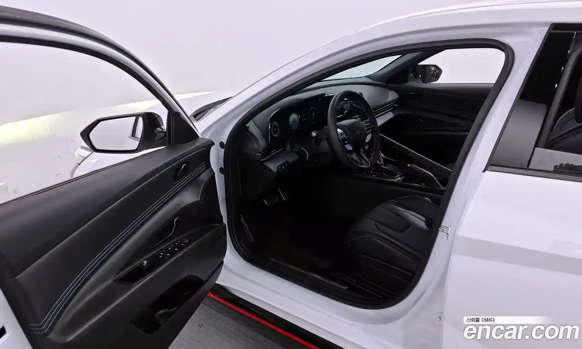 Hyundai Avante 2024 2.0 автомат (гидро), фото 10
