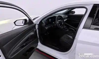 Hyundai Avante 2024 2.0 автомат (гидро), миниатюра 10