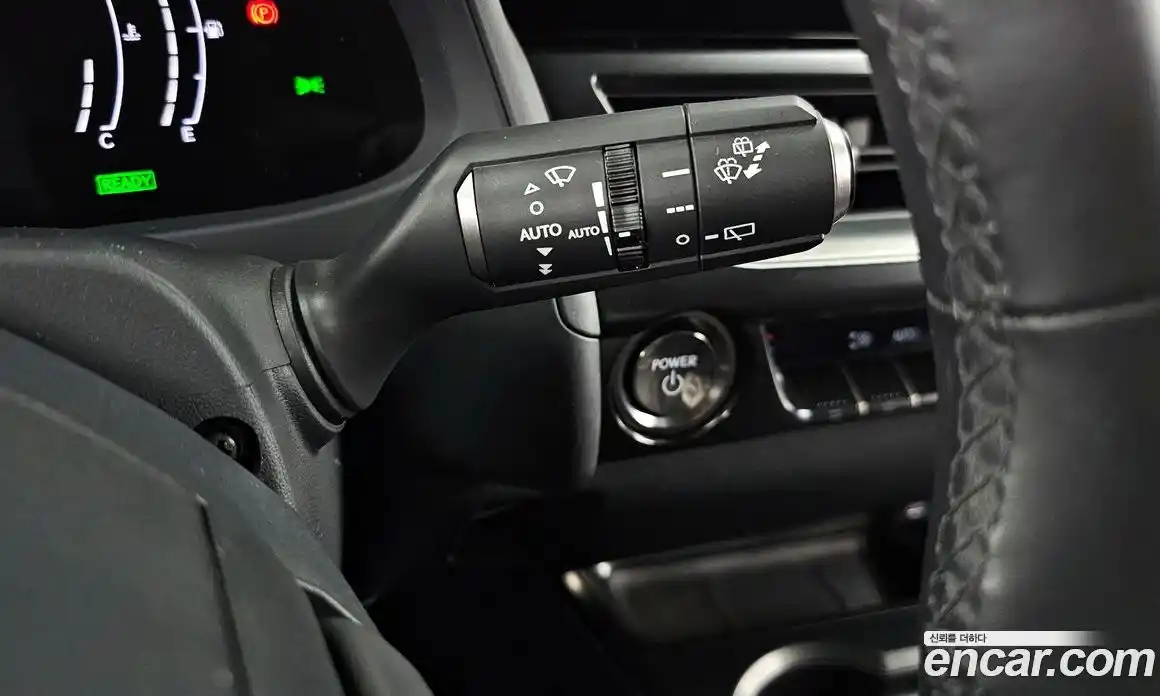 Lexus UX 2025 2.0 гидро, фото 14
