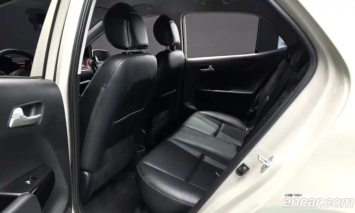 Kia Morning 2018 1.0 автомат (гидро), фото 12