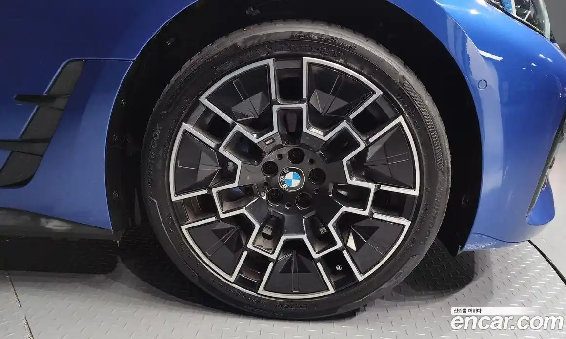 BMW i4 2025 0.2 автомат (гидро), фото 5
