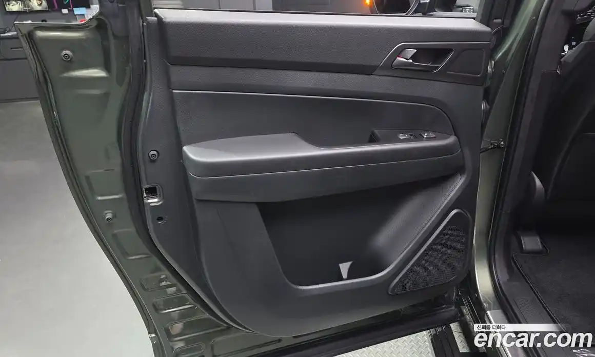 SsangYong Rexton 2023 2.2 автомат (гидро), фото 15